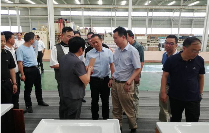 ������ͬ�S�������f��ϯ�������{�����