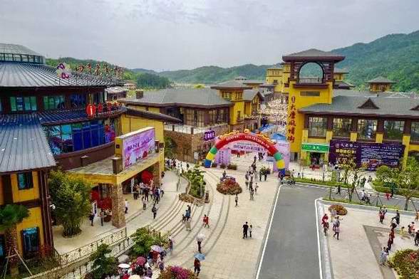 �ļ������������L���|�������H���������������v��Ӣɽ�ؘ��@�G�ǈ���