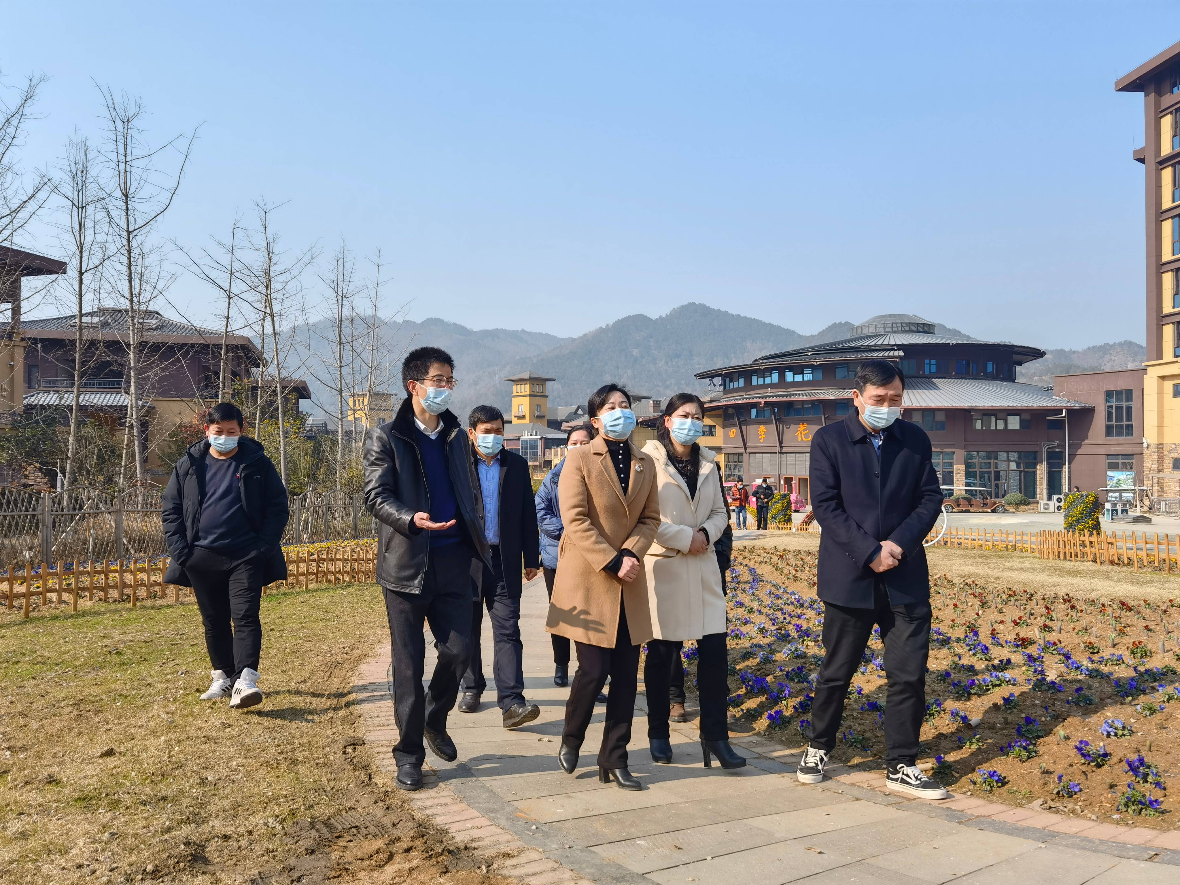 Ӣɽ�h�L����ϼ ���ļ������z�鹝�հ�ȫ����