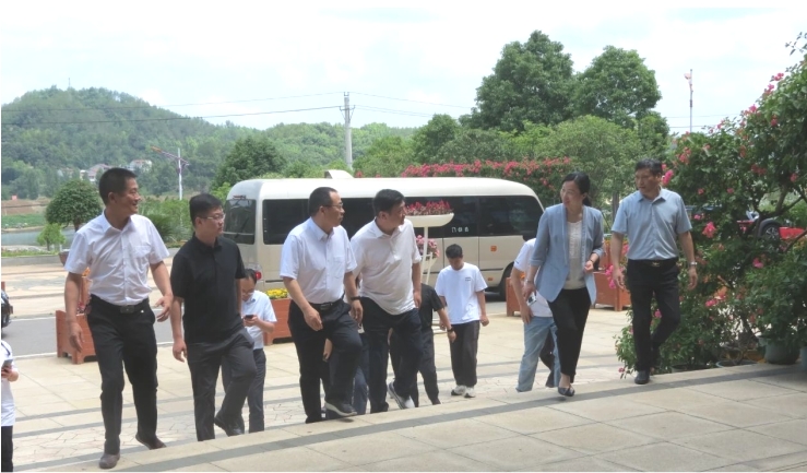 ʡ�����������{�нM�{��Ӣɽ������@���ζȼم^